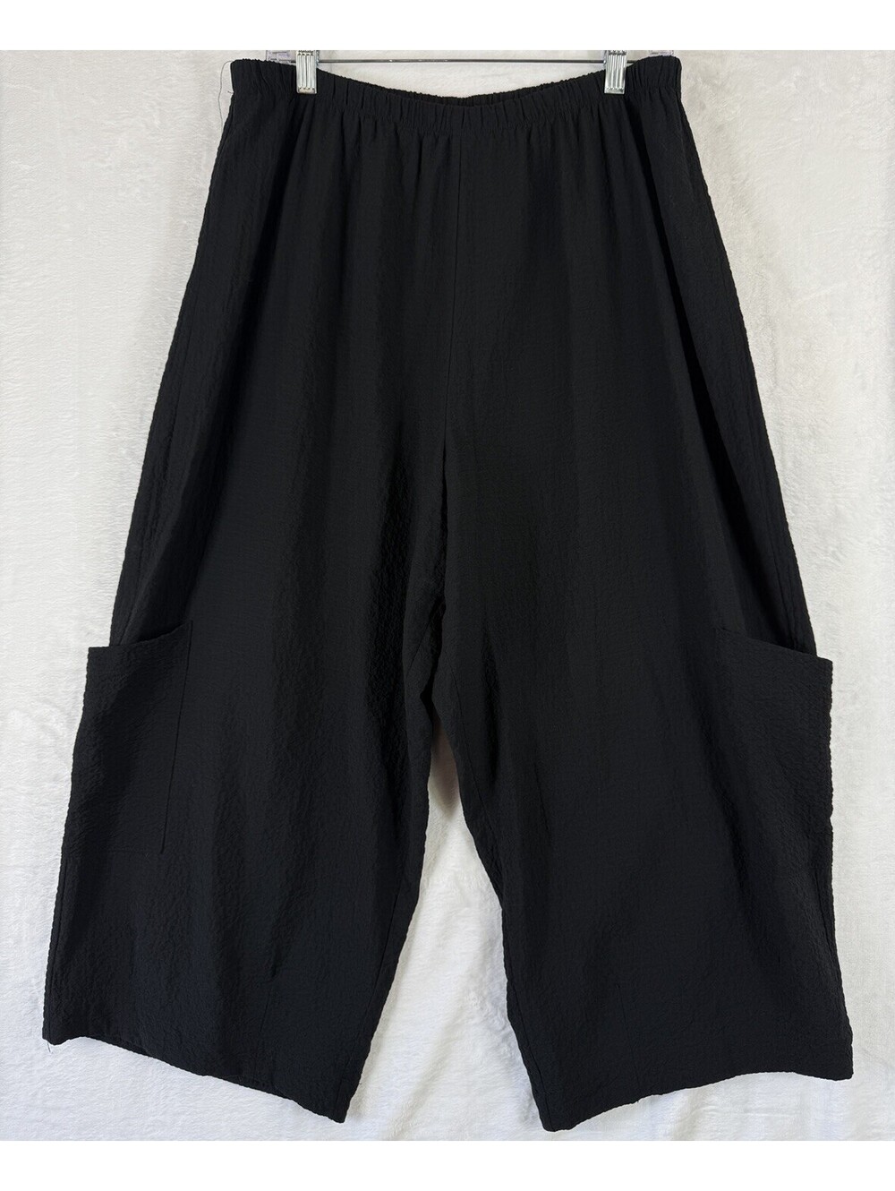 Habitat Clothes To Live In Large Cropped Pants Black Artsy Art To Wear Womens